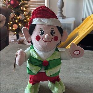 NWT Dandee singing dancing animated elf sings we are Santa’s elves 13 inch